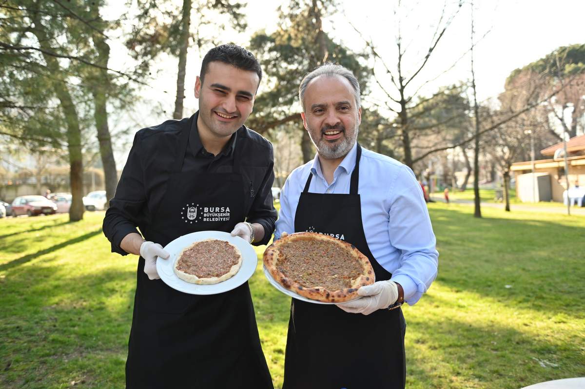 CZN Burak’ın Londra’da açacağı restorana Ronaldo ortak oluyor